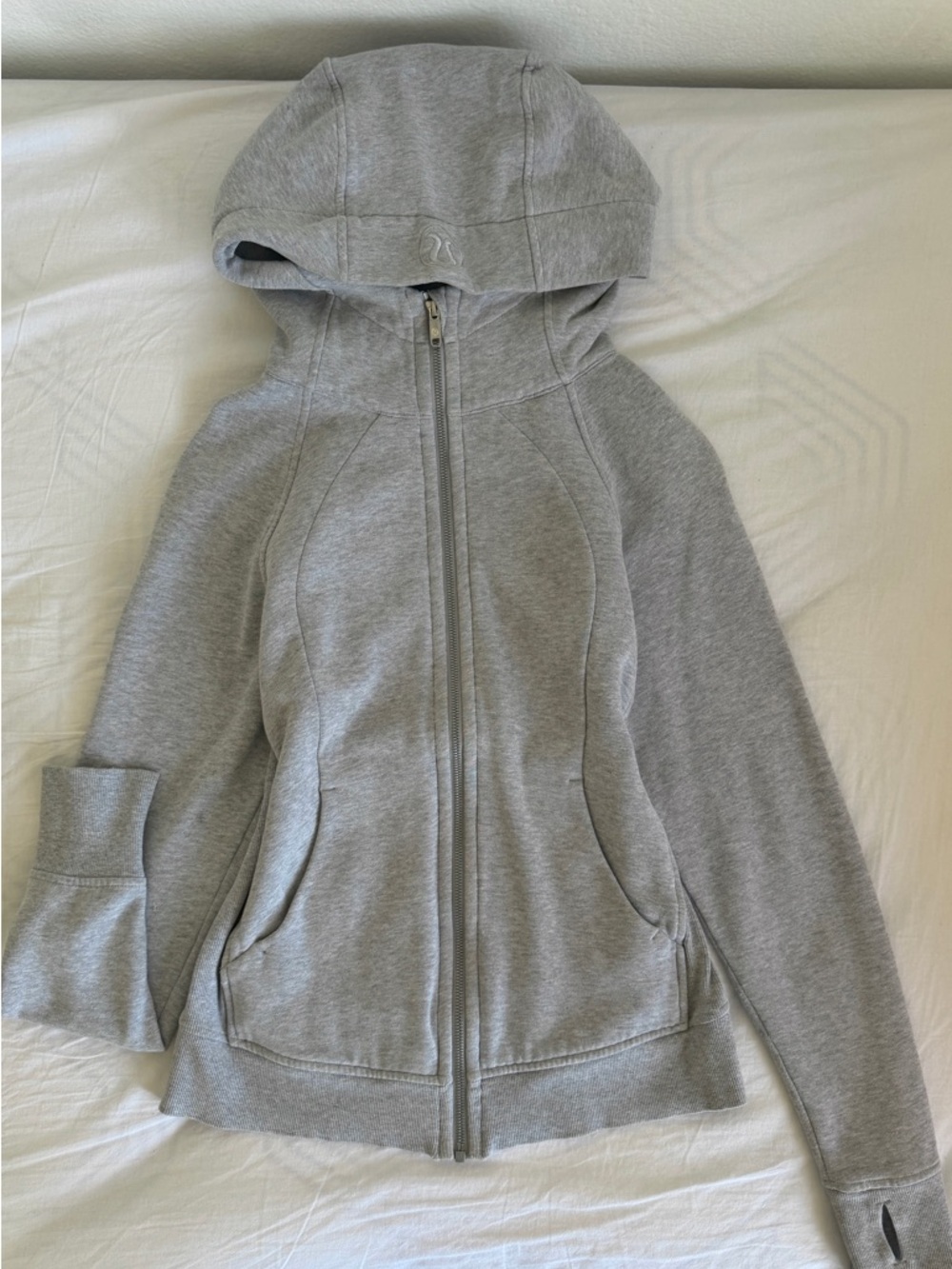 Lululemon Scuba Pull Zip-Up
Fleece Lined Hoodie size 8
